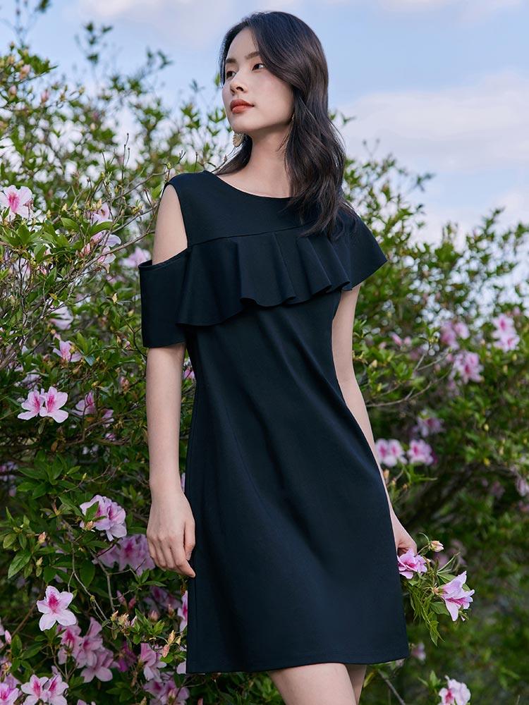 Asymmetrical Sleeve Knit Dress GOELIA