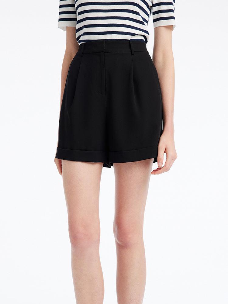 Black Oversized A-Shape Shorts GOELIA