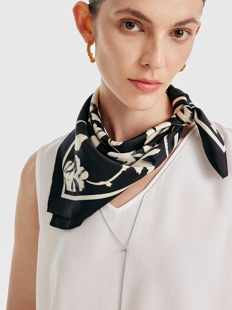 14 Momme Silk Scarf 61 Square GOELIA